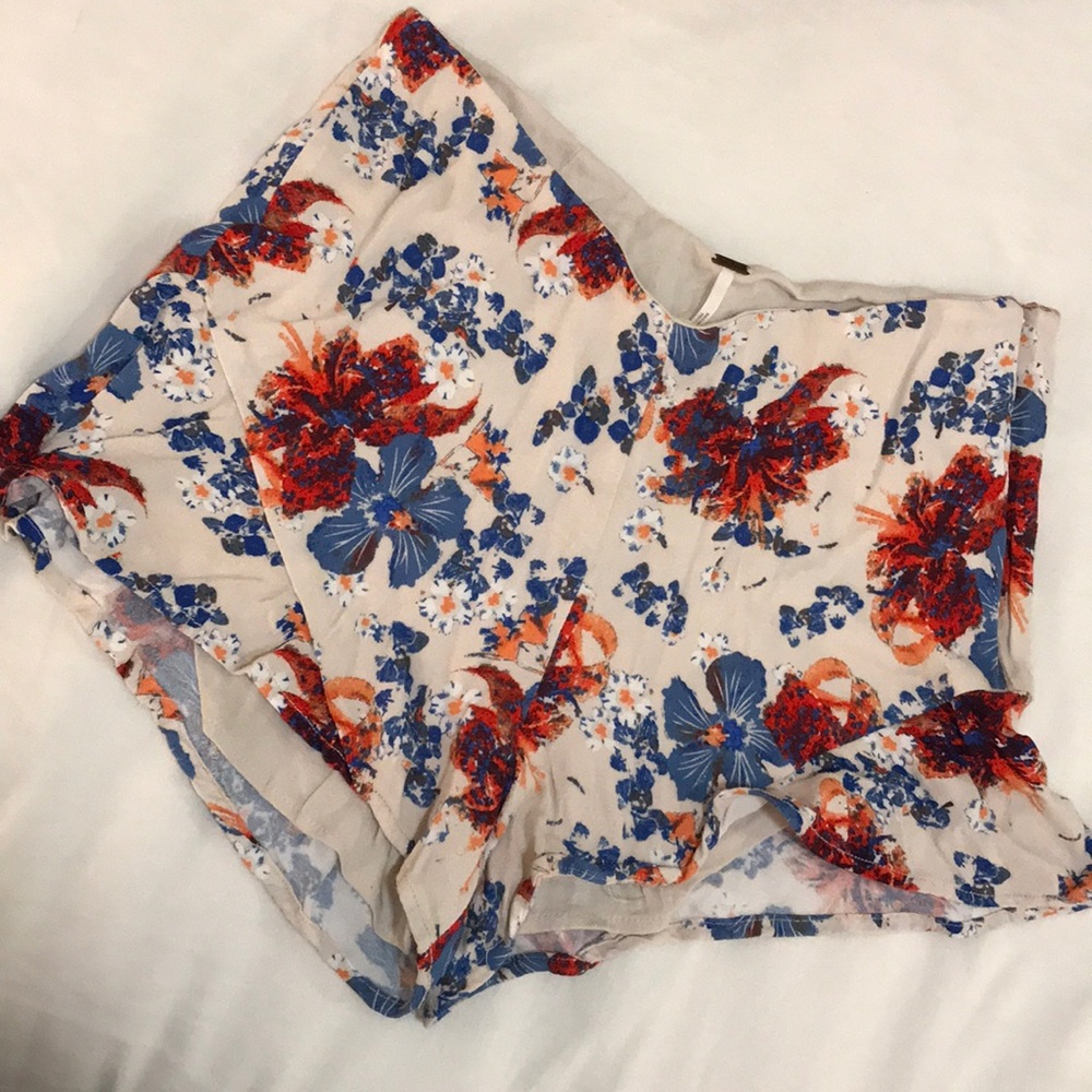 FREE PEOPLE floral shorts